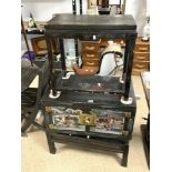 CHINESE BLACK LAQUER 2-DOOR CABINET WITH FIGURE PAINTED DECORATION, 84X49X78 CMS, AND A