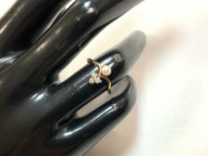 375 GOLD RING WITH PEARL AND THREE DIAMONDS SET IN PLATINUM SIZE L