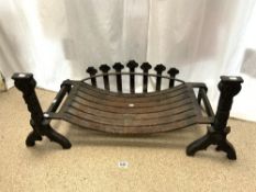 CAST IRON FIRE BASKET AND FIRE DOGS, 76 CMS WIDTH.