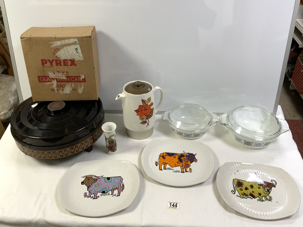 THREE "BEEFEATER" TEAK AND GRILL PLATES, A PORTMEIRION VASE, 13 HALF CMS, AND MORE.