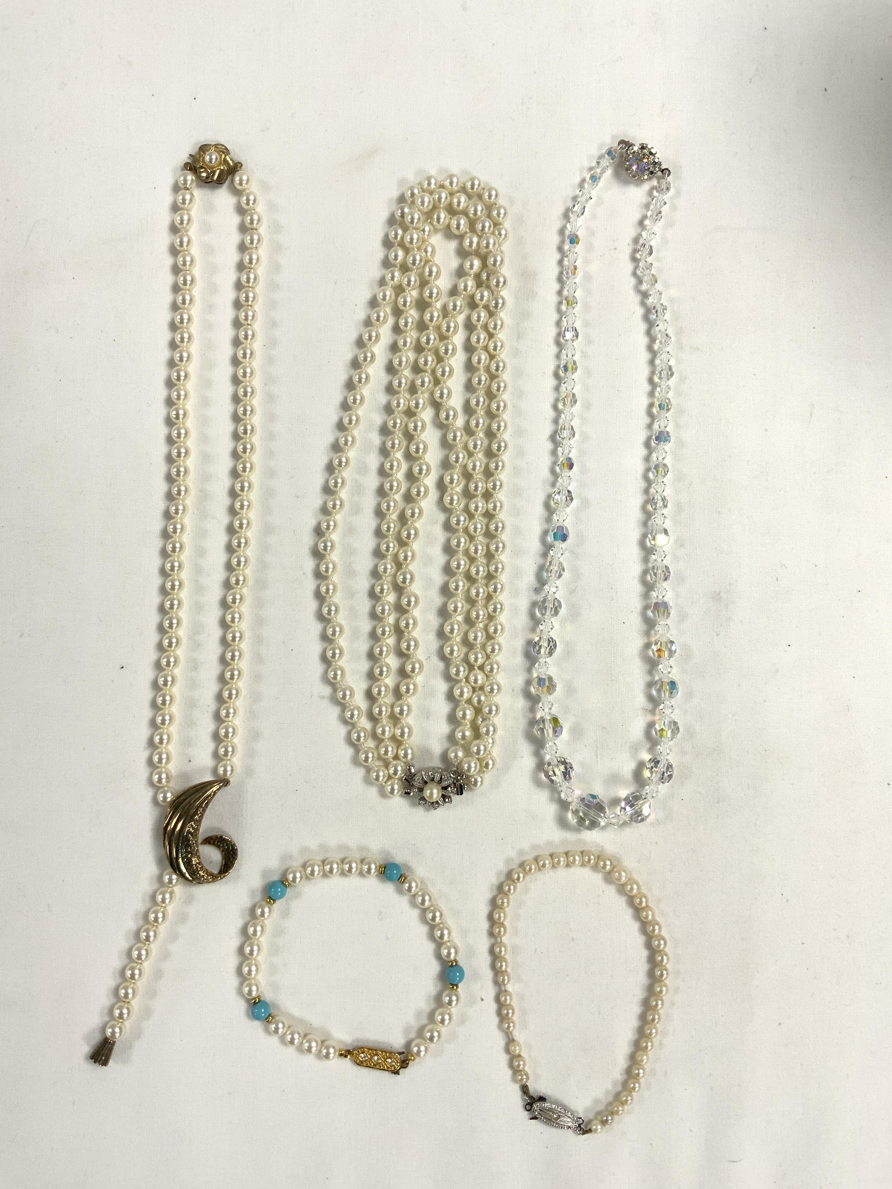 MIXED VINTAGE PEARL NECKLACES SOME WITH SILVER CLASP AND MORE - Image 2 of 5