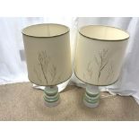 PAIR OF GREEN AND WHITE GLAZED CERAMIC TABLE LAMPS, 72 CMS WITH SHADE.