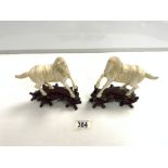 A PAIR OF CHINESE HORSE FIGURES ON STANDS, 15X15 CMS.