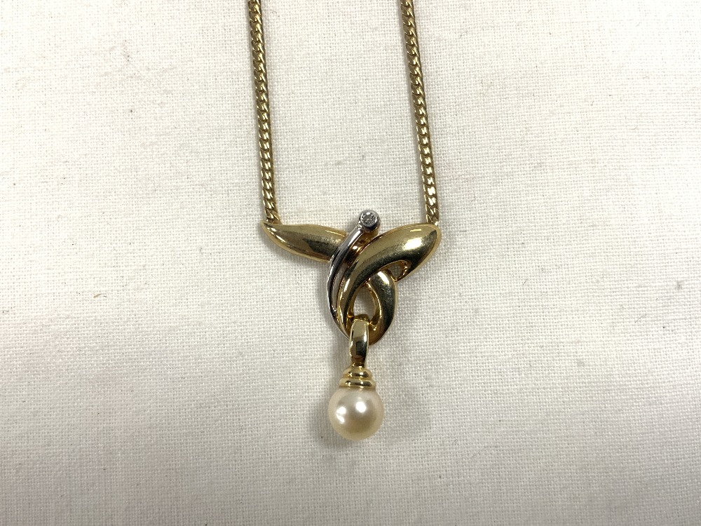 375 GOLD NECKLACE WITH PEARL AND DIAMOND - Image 3 of 4