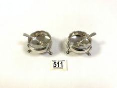PAIR OF GEORGE 111 HALLMARKED SILVER CIRCULAR SALTS RAISED ON HOOF FEET DATED 1776 BY ANN SMITH &