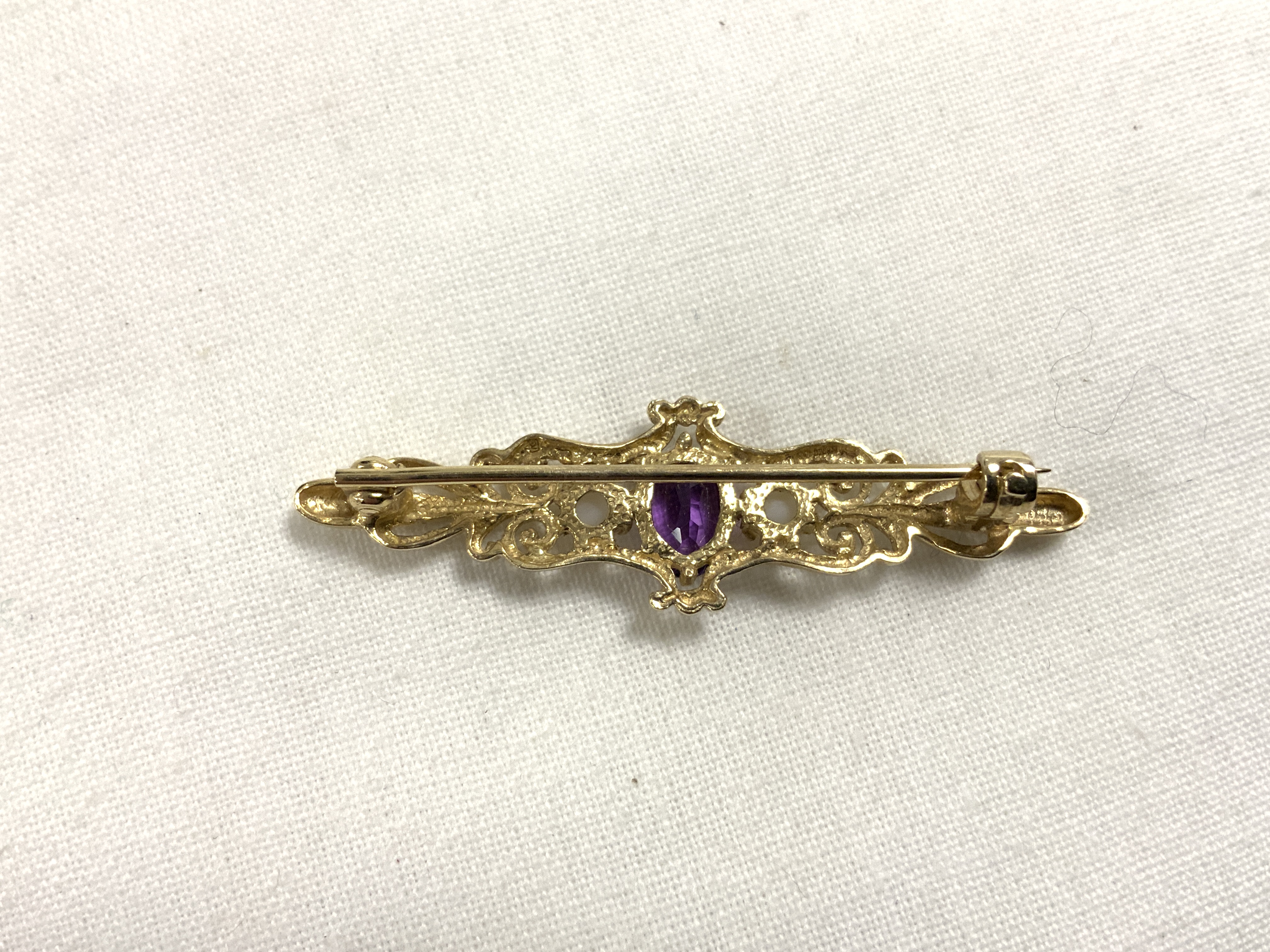 375 GOLD WITH PEARLS AND SINGLE AMETHYST STONE BROOCH - Image 3 of 3