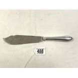 HEAVY HALLMARKED SILVER FISH SLICE WITH SOLID SILVER HANDLE, DATED 1999 BY JAMES DIXON AND SONS 30CM