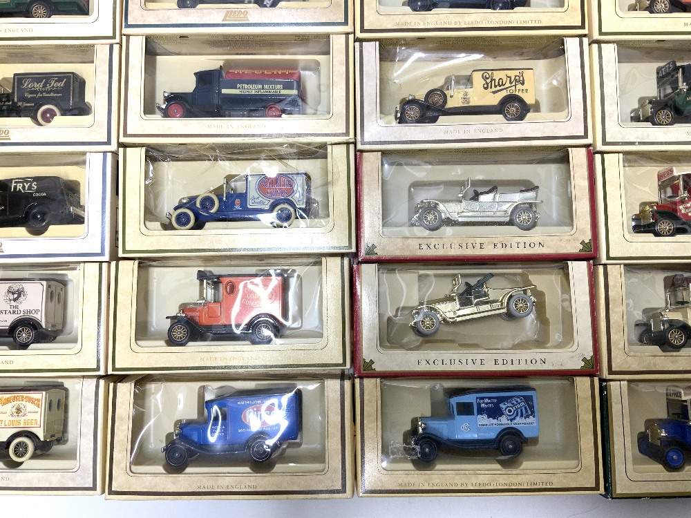 QUANTITY OF DAYS GONE TRANSPORT VEHICLES, SHARPS TOFFEE, CASTROL MOTOR OIL AND OTHERS VARIOUS. - Image 4 of 4