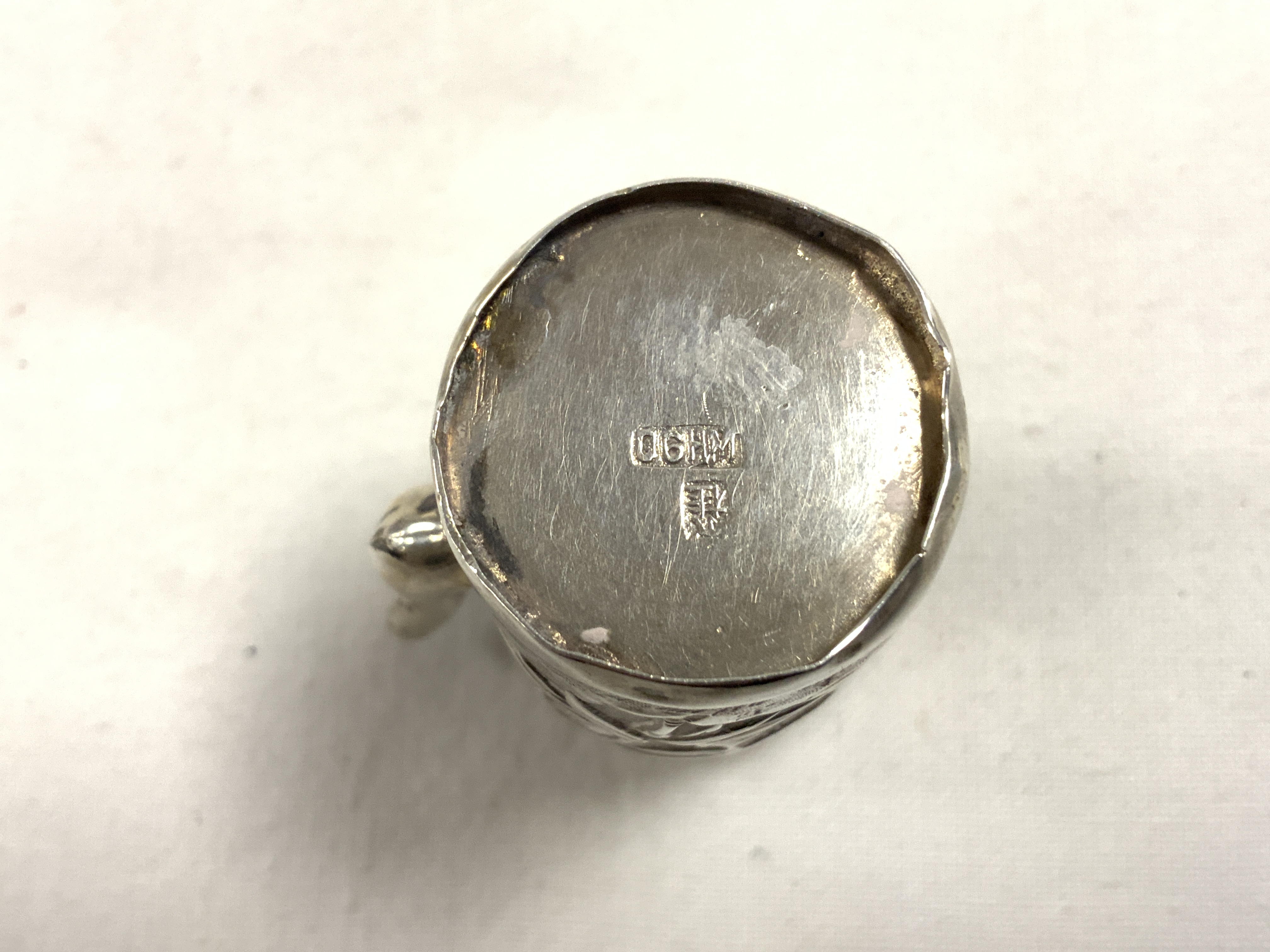 WANG HING HALLMARKED SILVER MINIATURE TEA POT 4CM - Image 3 of 3