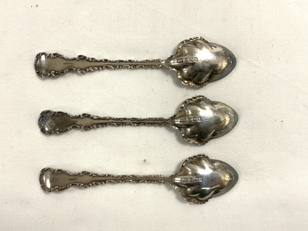 SET OF SIX HALLMARKED SILVER TEA SPOONS WITH ORNATE CAST BORDERS, SHEFFIELD 1899, HENRY WIGFUL.( - Image 3 of 5
