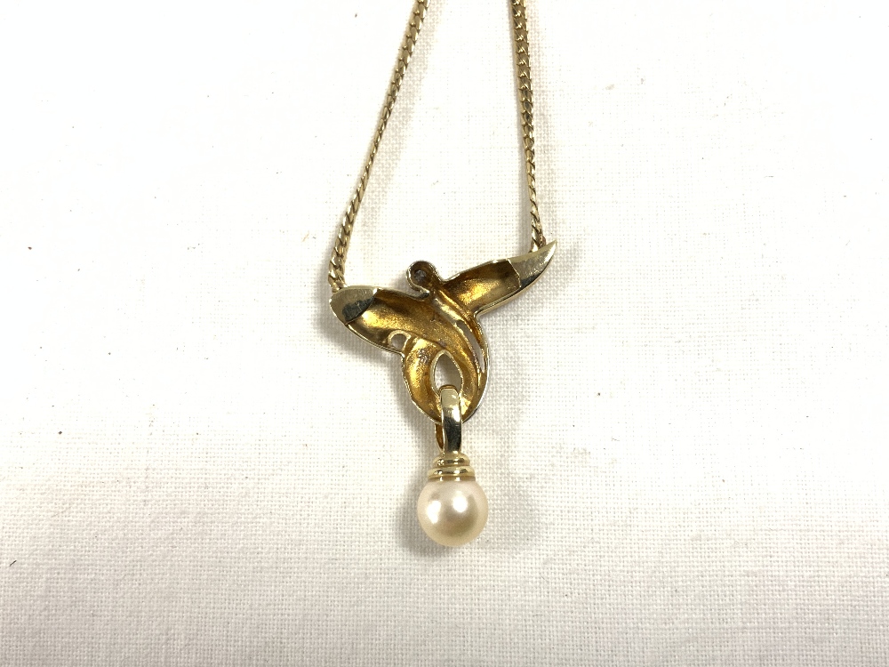 375 GOLD NECKLACE WITH PEARL AND DIAMOND - Image 4 of 4