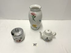 ROYAL WORCESTER EGG CODDLER, MODERN CERAMIC TIFFANY FLORAL VASE, 23 CM, AND A SMALL WEDGWOOD PETER