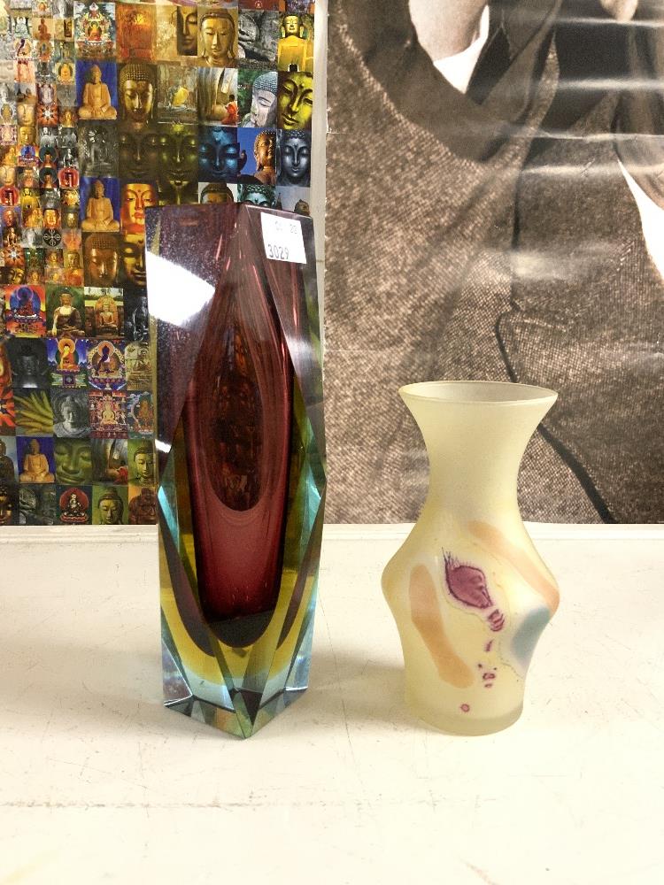 A MURANO COLOURED GLASS PAPER WEIGHT, A MURANO FACETED GLASS VASE 21 CMS, TWO SCENT BOTTLES AND - Image 6 of 6