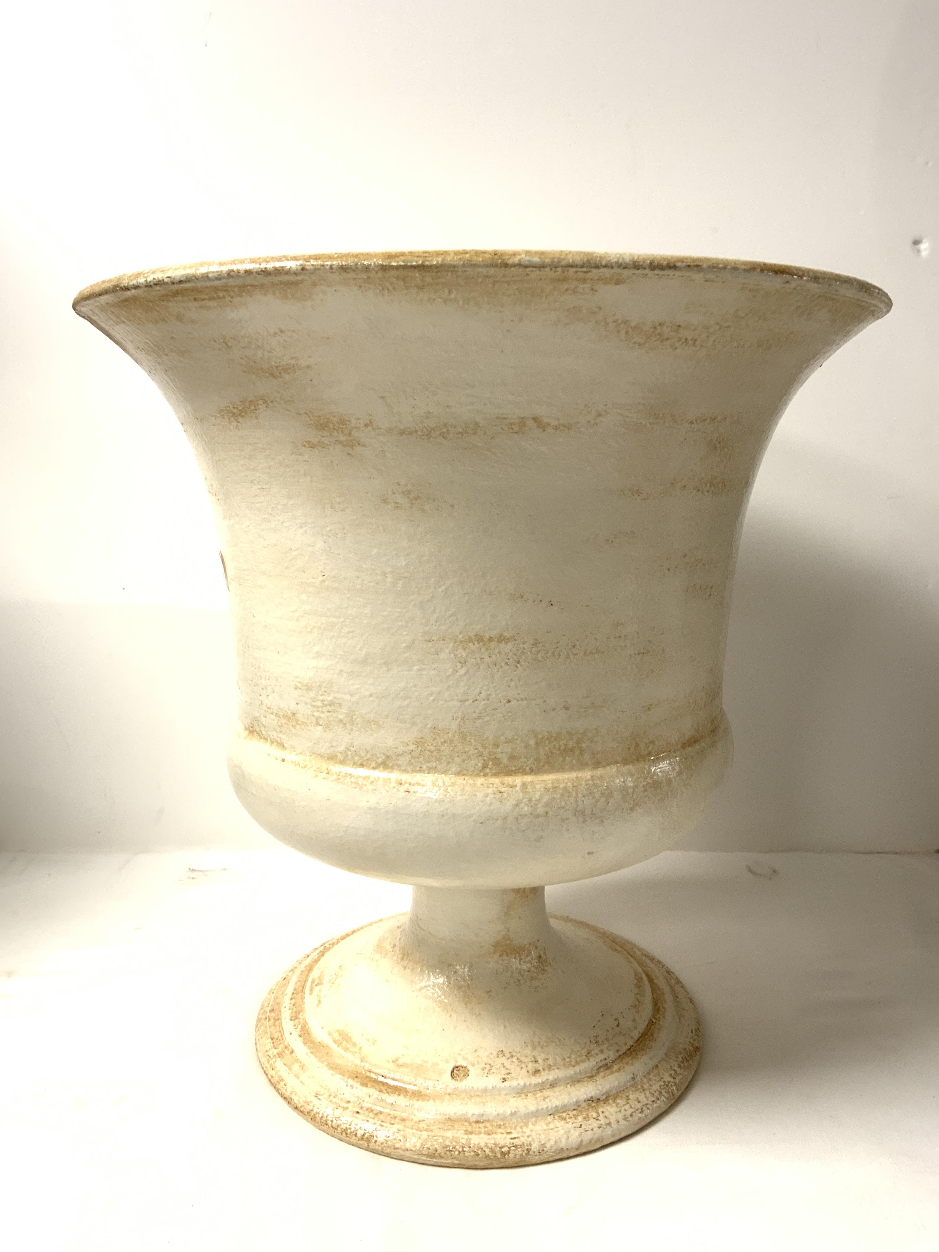 A WHITE-PAINTED POTTERY CAMPANA URN VASE, 34 X 34 CM. - Image 2 of 5