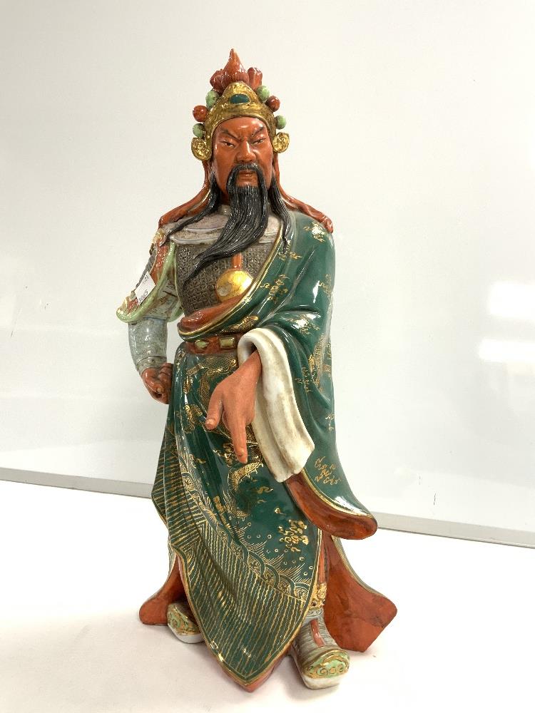 VINTAGE JAPANESE POTTERY FIGURE OF A WARRIOR, 47 CMS. - Image 2 of 5