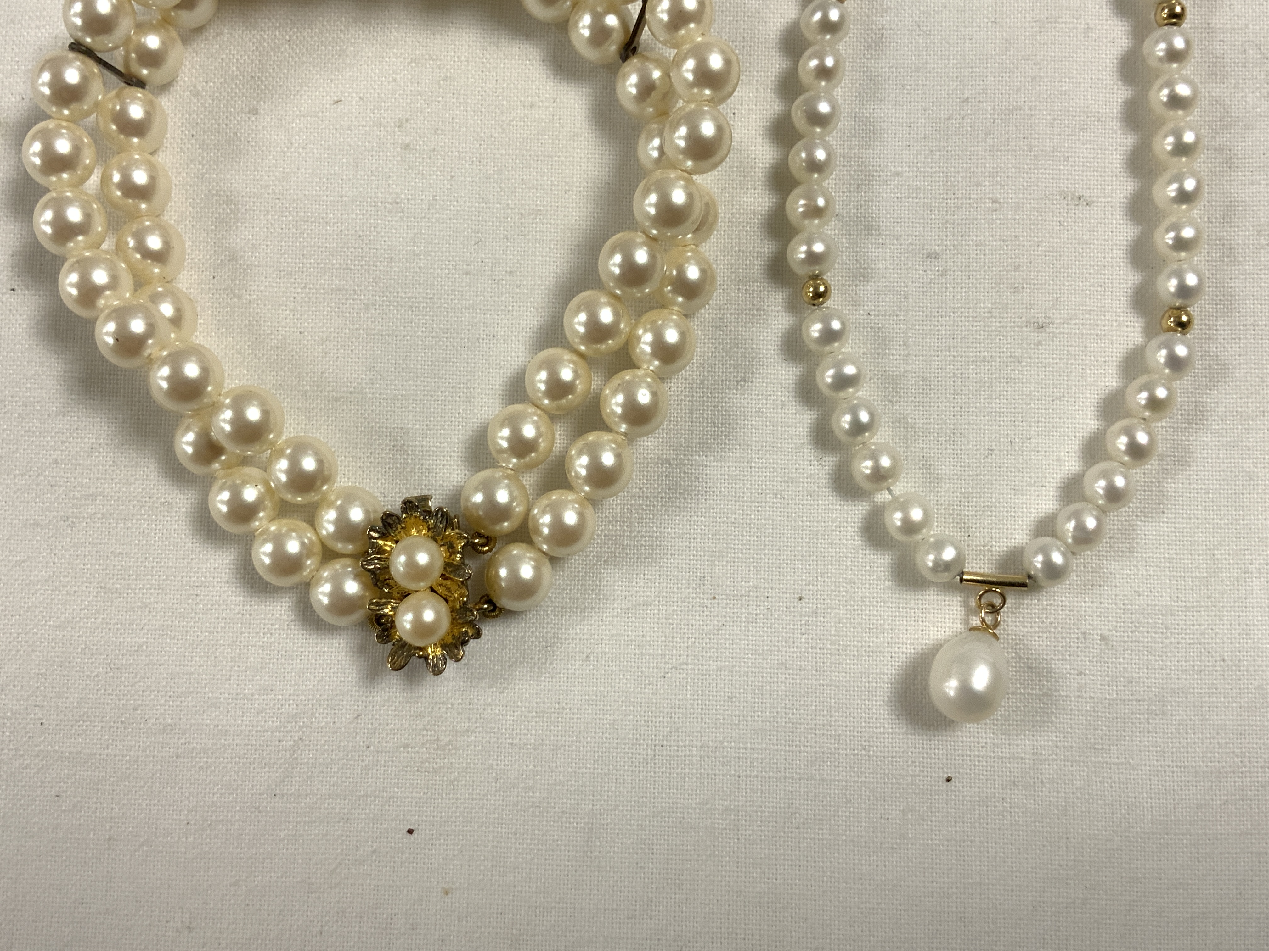 14K GOLD WITH TWO SILVER CLASP PEARLS INCLUDES THREE NECKLACES AND ONE BRACELET - Image 3 of 4