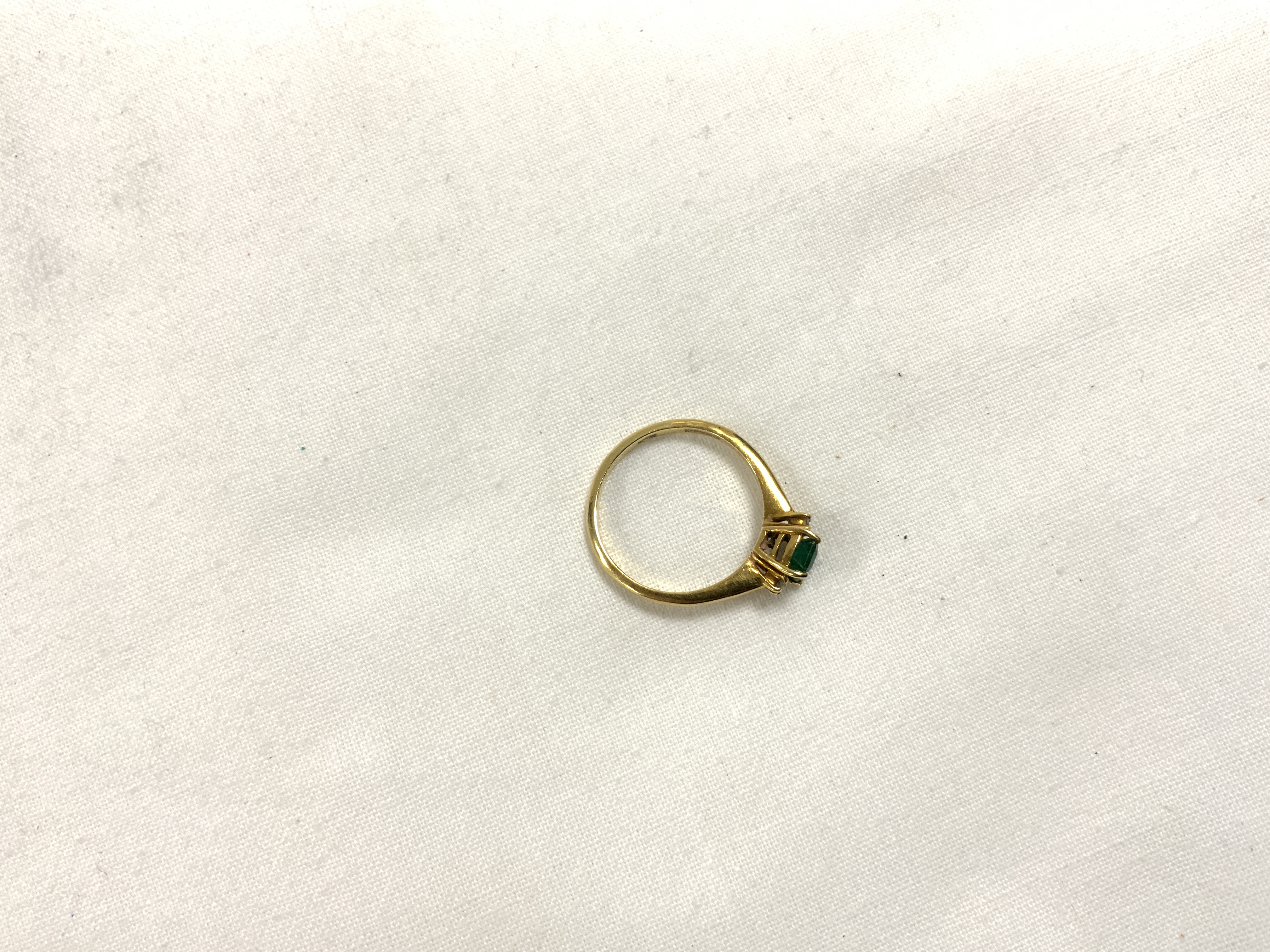 750 GOLD RING WITH DIAMOND AND JADE STONES SIZE L - Image 3 of 6