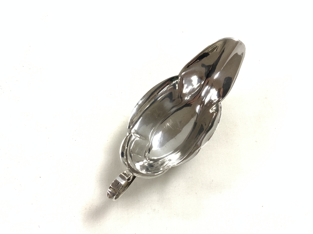 EDWARDIAN HALLMARKED SILVER OVAL SAUCEBOAT DATED 1903 BY WILLIAM DEVENPORT 14.5CM 45 GRAMS - Image 4 of 4
