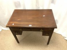 SMALL EDWARDIAN MAHOGANY KNEEHOLE FOUR DRAWER DESK, 80X52X68 CMS.