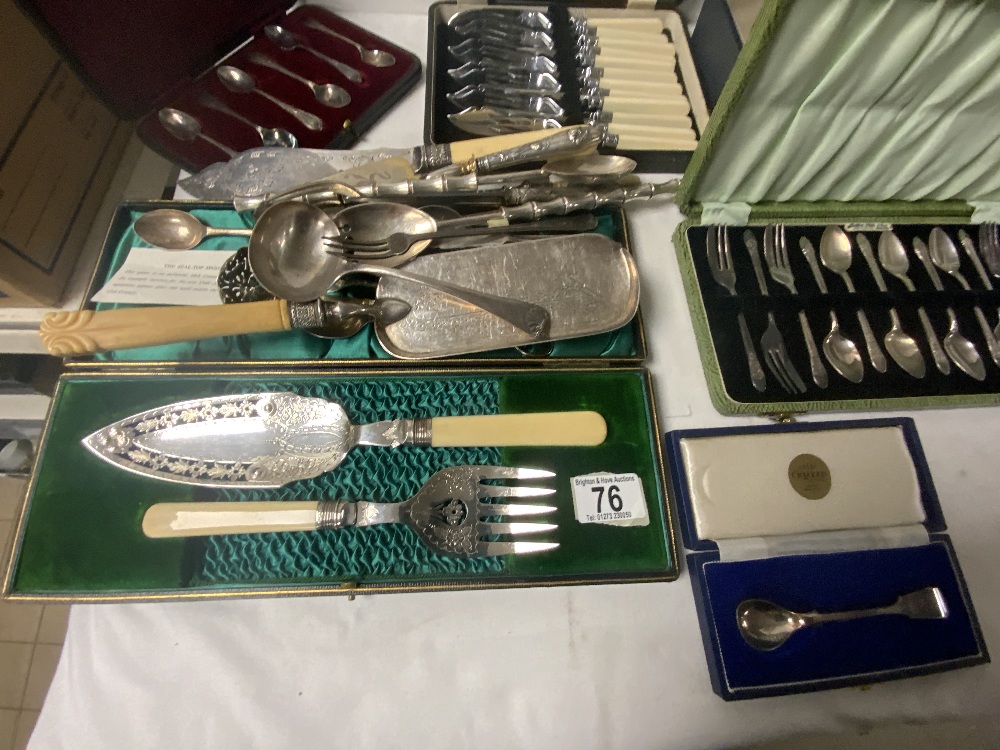 PAIR OF PLATED SAUCE BOATS IN CASE, AND A QUANTITY OF PLATED CUTLERY- VARIOUS. - Image 3 of 4