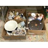 LARGE QUANTITY OF DECORATIVE PORCELAIN AND CERAMICS.