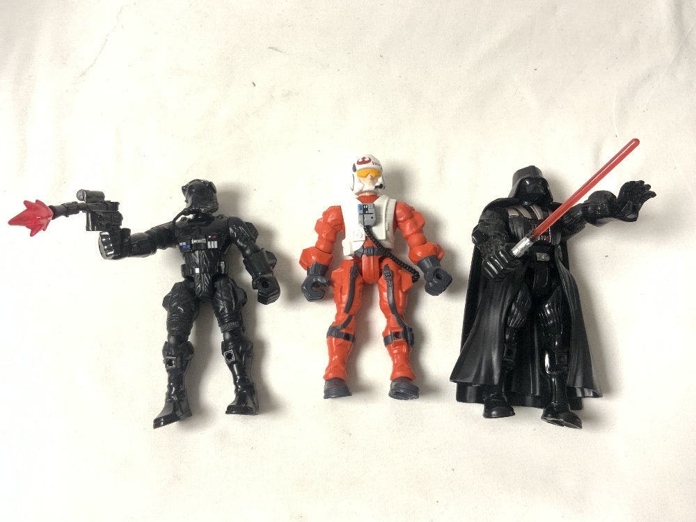 QUANTITY OF STAR WARS FIGURES/MODELS - DARTH VADER, MILLENIUM FALCON, STAR FIGHTER AND MORE. - Image 7 of 7