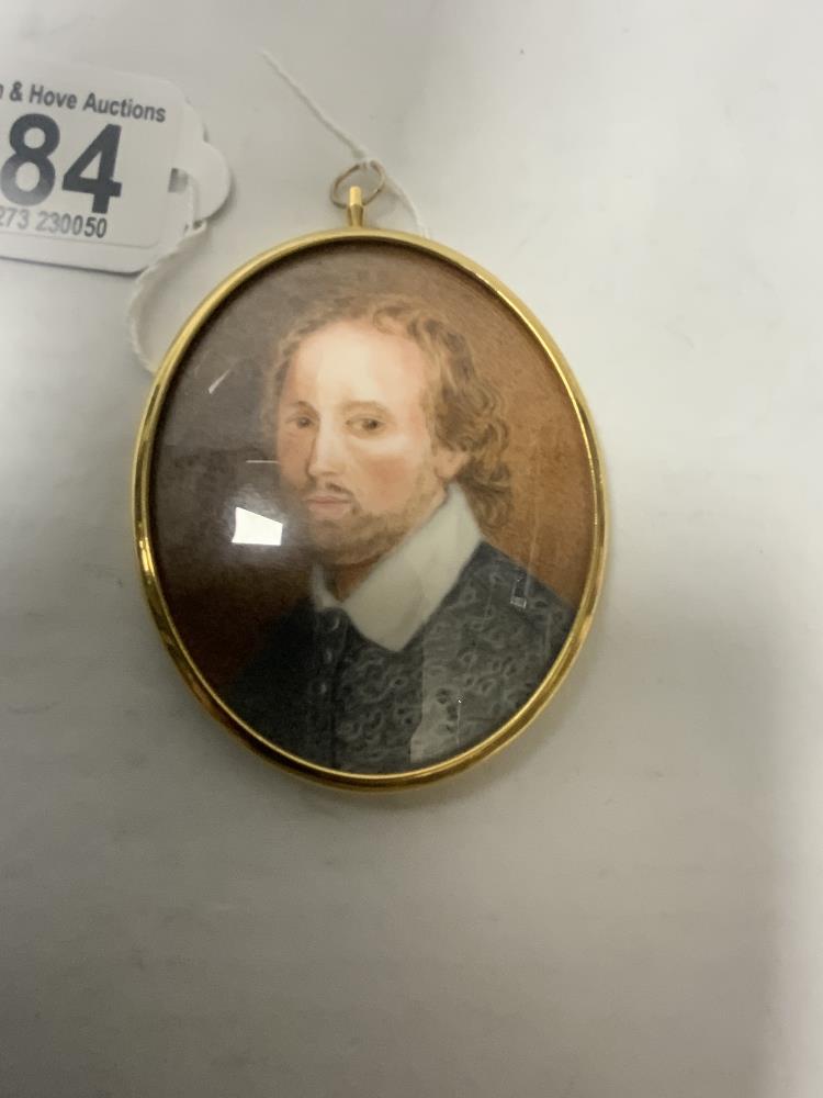 GILT FRAMED OVAL MINIATURE HEAD AND SHOULDER PORTRAIT OF A GENTLEMAN 7 X 5.5CM - Image 2 of 3