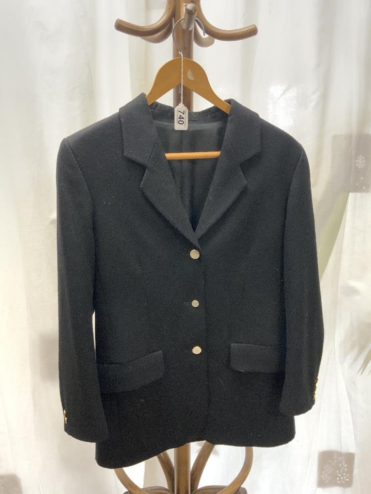 A BURBERRYS BLACK DINNER JACKET.