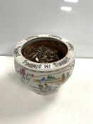 MODERN CHINESE JARDINERE DECORATED WITH FIGURES IN BOAT, 30 CMS DIAMETER.