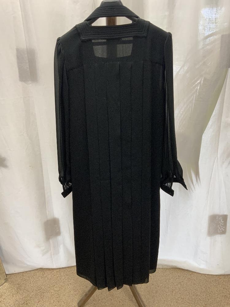 A PARIGI DESIGNER BLACK DRESS SIZE 1O. - Image 4 of 4