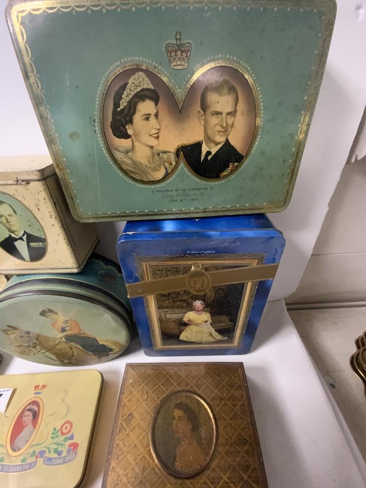 VINTAGE ROYAL COMMEMORATIVE BISCUIT AND TOFFEE TINS, VARIOUS. - Image 2 of 5
