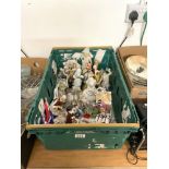 QUANTITY OF CONTINENTAL PORCELAIN FIGURES - VARIOUS, SOME A/F.