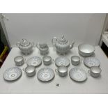 VICTORIAN PORCELAIN BLUE LINE PATTERNED 16 PIECE TEA SET.