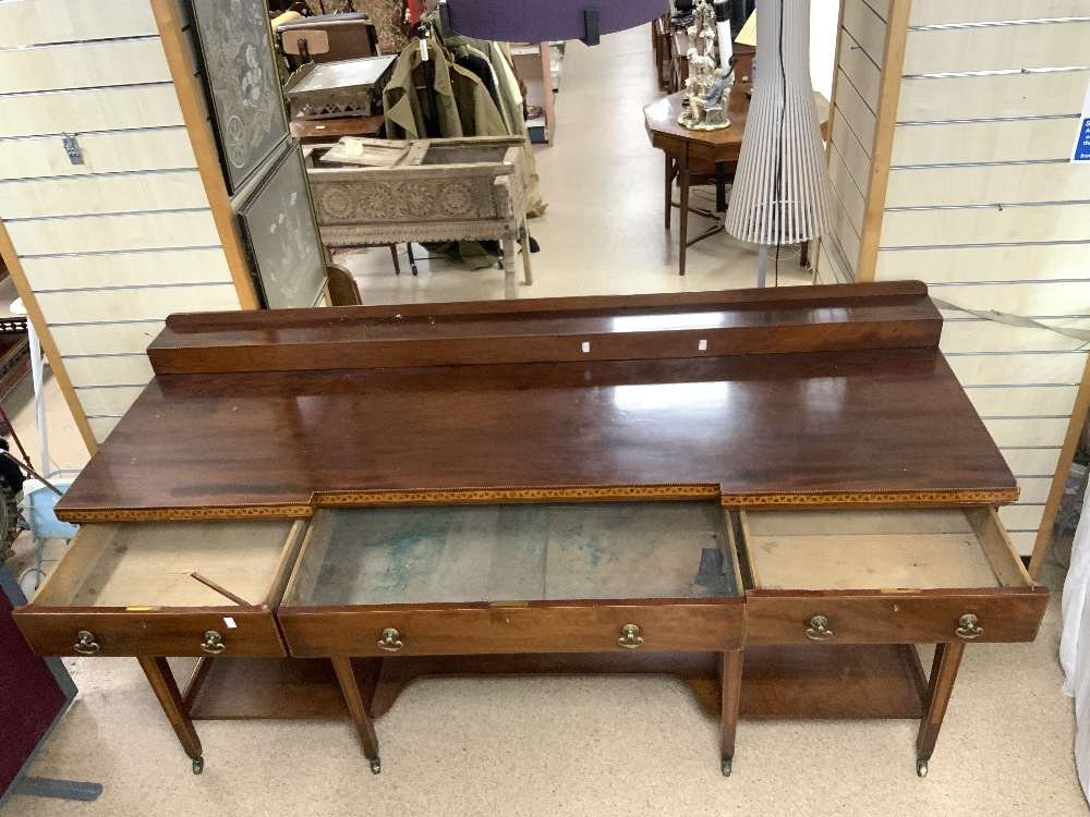 EDWARDIAN SHERATON DESIGN MAHOGANY SATINWOOD INLAID AND CROSSBANDED INVERTED BREAKFRONT SIDEBOARD, - Image 3 of 3