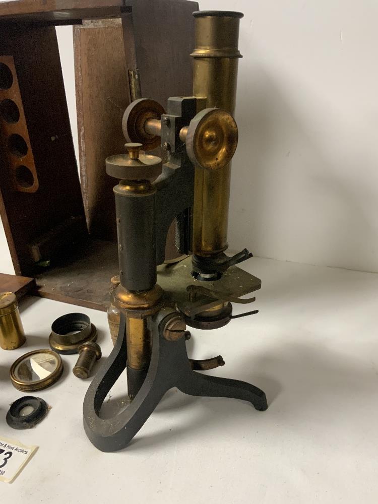 A VICTORIAN BRASS MICROSCOPE IN MAHOGANY CASE, WITH ADDITIONAL LENSES STAMPED - THE MUTER - Image 3 of 4