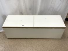 VINTAGE WHITE DOUBLE BLANKET CHEST