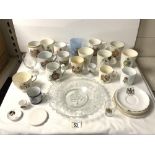 QUANTITY OF COMMEMORATIVE CHINA AND A KING GEORGE V COMMEMORATIVE GLASS PLATE.