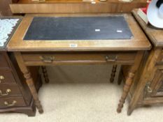 LATE VICTORIAN OAK SINGLE DRAWER WRITING TABLE ON TURNED LEGS, 76X40X74 CMS.