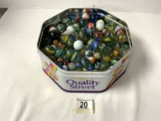 QUANTITY OF LOOSE VINTAGE MARBLES.