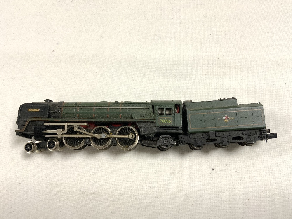 HORNBY N-GAUGE BOXED TRAIN WITH TENDER - Image 2 of 6