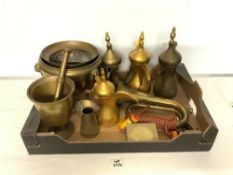 MIXED VINTAGE BRASS ITEMS INCLUDES BUGLE AND MORE