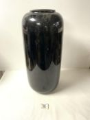 LARGE EARLY 20TH-CENTURY AMETHYST GLASS VASE; 44 CM.