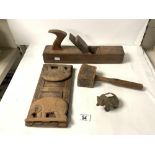 VINTAGE WOODEN BOX PLANE, WOODEN MALLET, SLIDING BOOK ENDS, AND SMALL CARVED BEAR.
