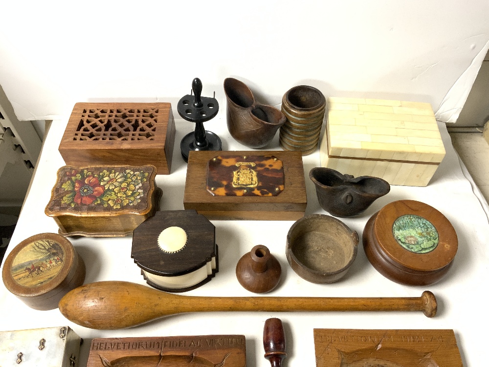 QUANTITY WOODEN TRINKET BOXES, A WOODEN CLUB AND AN EBONY MANICURE STAND. - Image 4 of 4