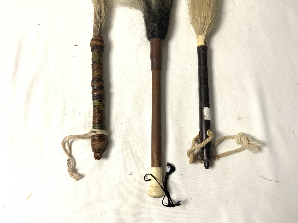 THREE VINTAGE AFRICAN FLY WHISKS. - Image 4 of 4