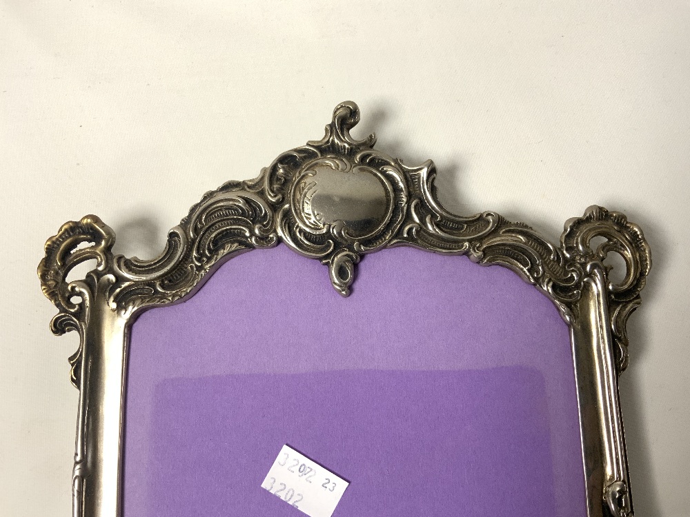 WHITE METAL SCROLL WORKED PICTURE FRAME; 37CM - Image 2 of 4