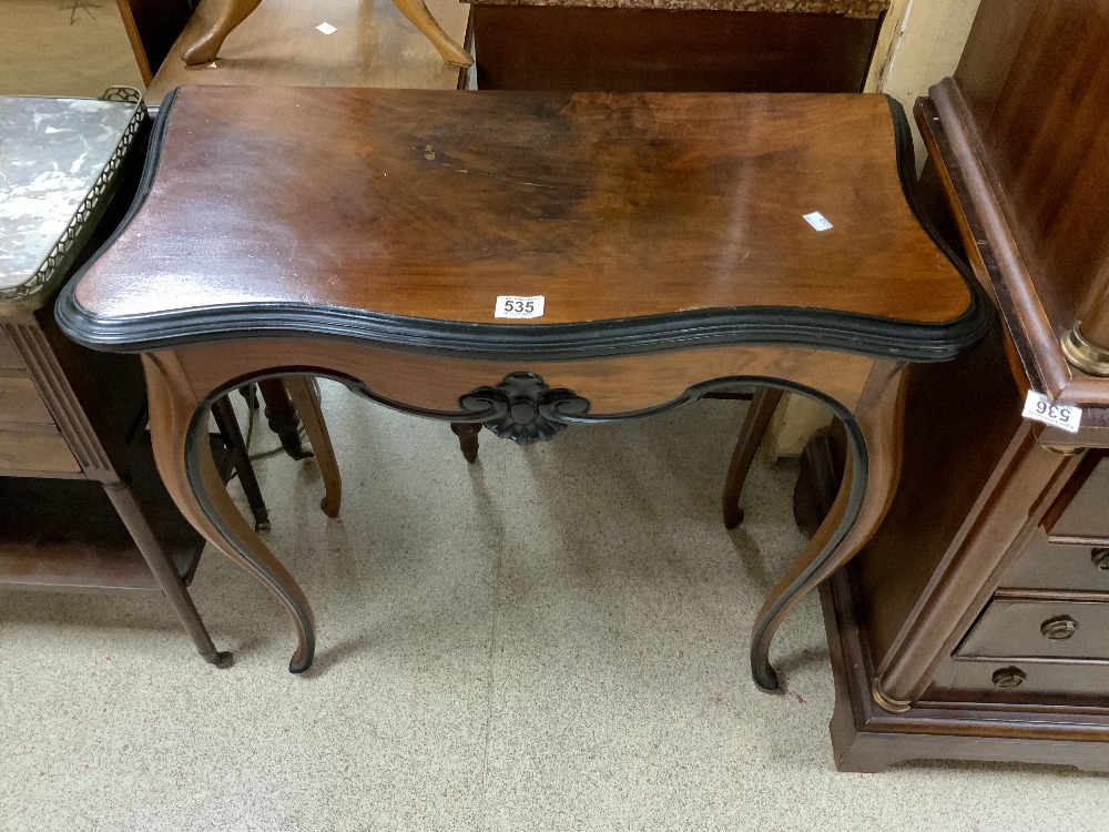 ROSEWOOD FRENCH STYLE CARD TABLE ON CABRIOLE LEGS WITH RED BAIZE AND GILDED BORDER - Image 2 of 5