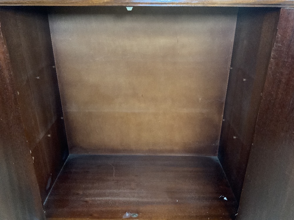 20TH-CENTURY FRENCH STYLE LINEN CUPBOARD WITH FOUR DRAWERS, ORMLOU MOUNTS AND COLUMN-SHAPED SIDES - Image 2 of 4