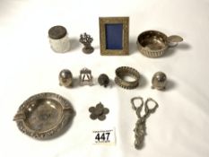 MIXED SILVER AND WHITE METAL ITEMS INCLUDES PICTURE FRAME 8.5 X 6.5 CM
