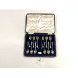 SET OF 12 HALLMARKED SILVER TEASPOONS AND MATCHING TONGS, SHEFFIELD, 1919, IN CASE, COOPER BROTHERS,